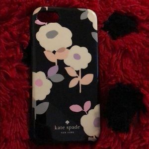 I phone 7 case also fits 6, 8